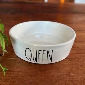 Rae Dunn Artisan Collection Queen ceramic bowl.